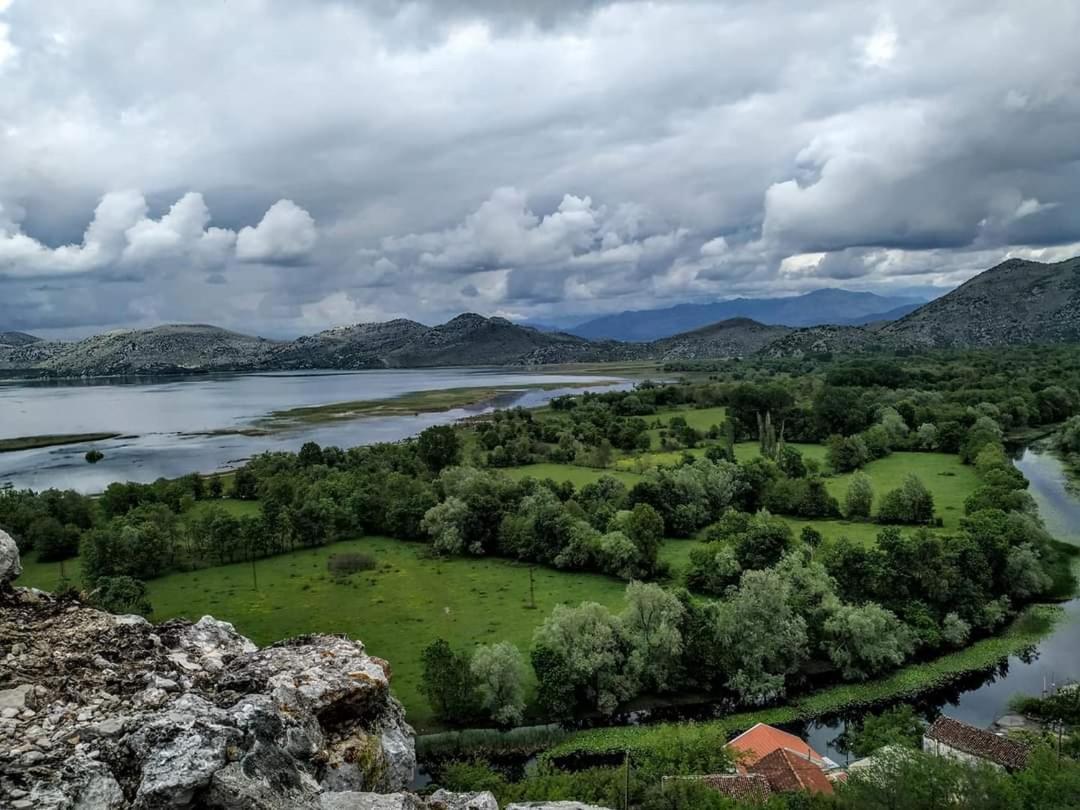 Holiday Home Haustor With Skadar Lake View Подгорица Екстериор снимка