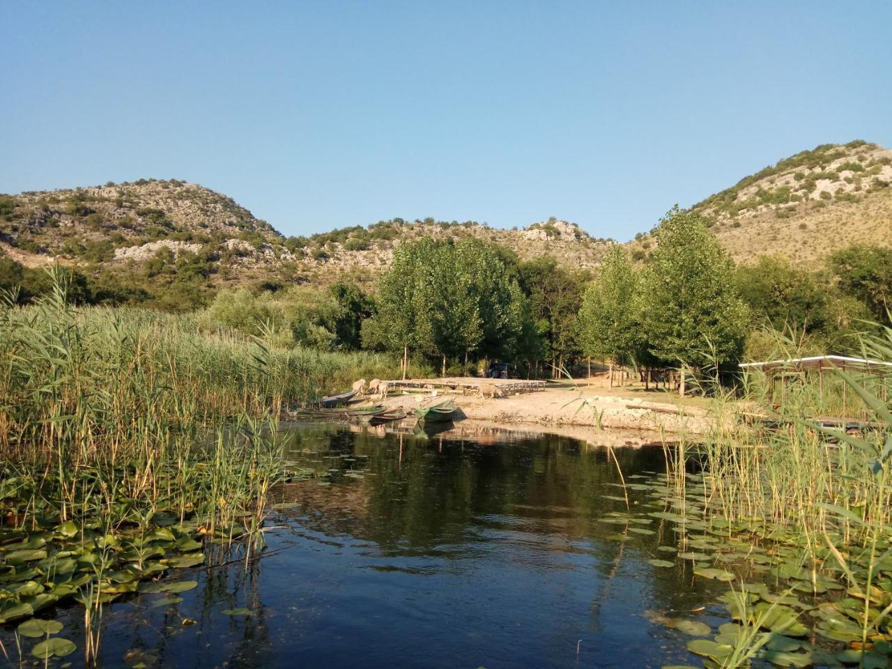 Holiday Home Haustor With Skadar Lake View Подгорица Екстериор снимка