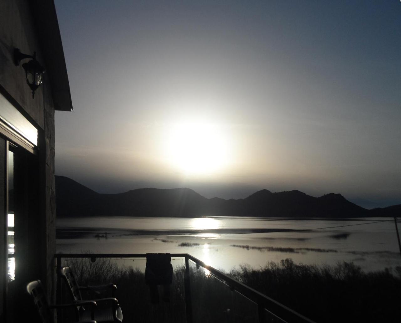 Holiday Home Haustor With Skadar Lake View Подгорица Екстериор снимка